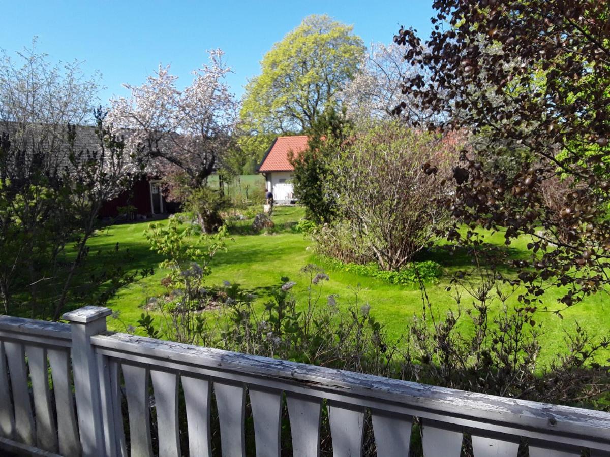 The Cottage Badelunda Vasteras Exterior photo