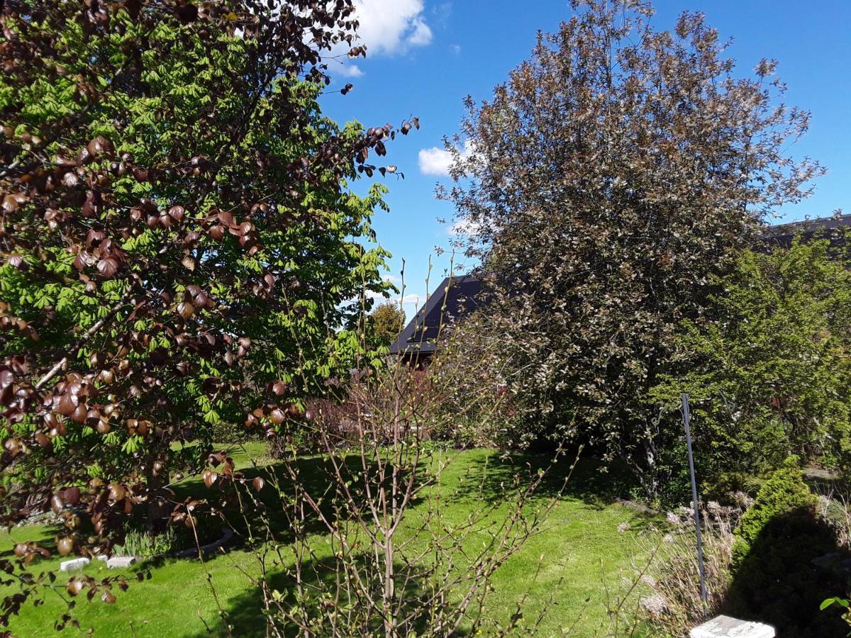 The Cottage Badelunda Vasteras Exterior photo